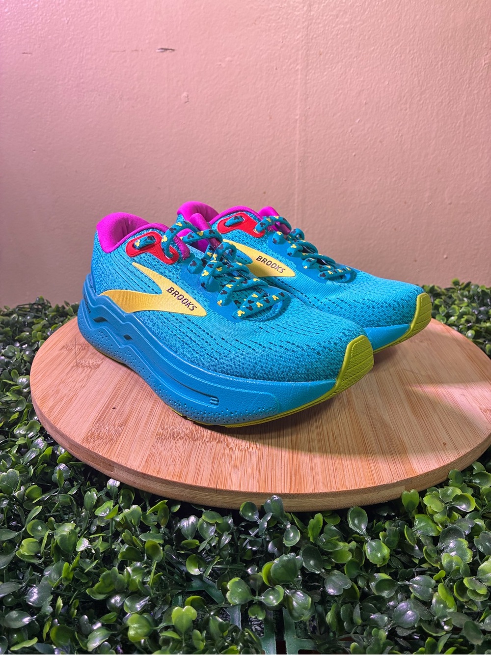 🔥 BROOKS GHOST MAX 2 RUNDISNEY SPRINGTIME SURPRISE LMTD EDT. BLUE PINK WMNS SZ 5